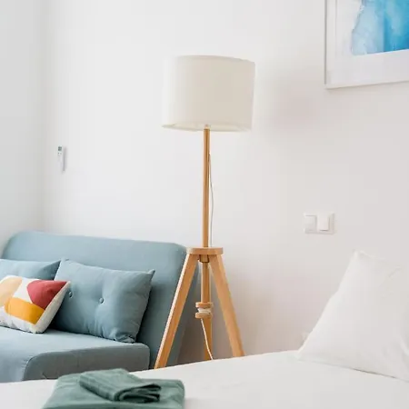 Homeforguest Sunny And Bright By Las Canteras *